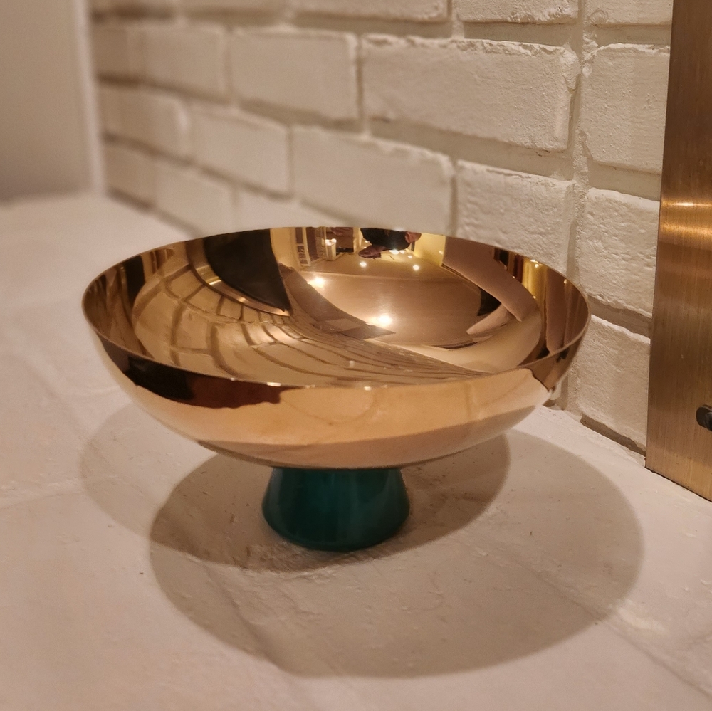 Amara small gold bowl with green marble like base.
